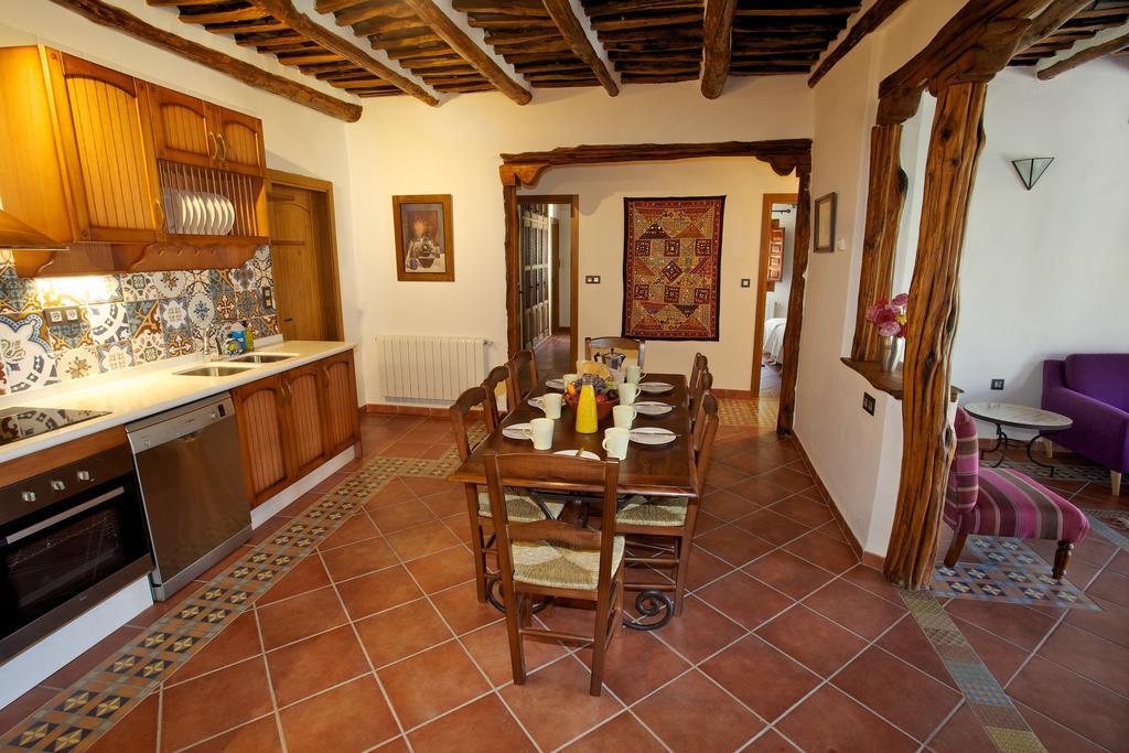 Casa Carole - 3 Bedroom Luxury Apartment บูบิยอน ห้อง รูปภาพ